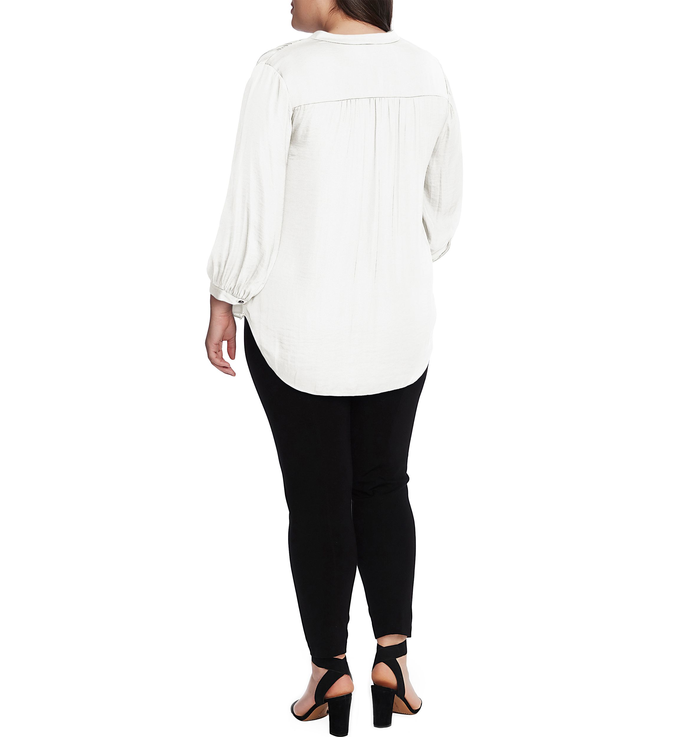Plus Size 3/4 Sleeve V-Neck Rumple Top