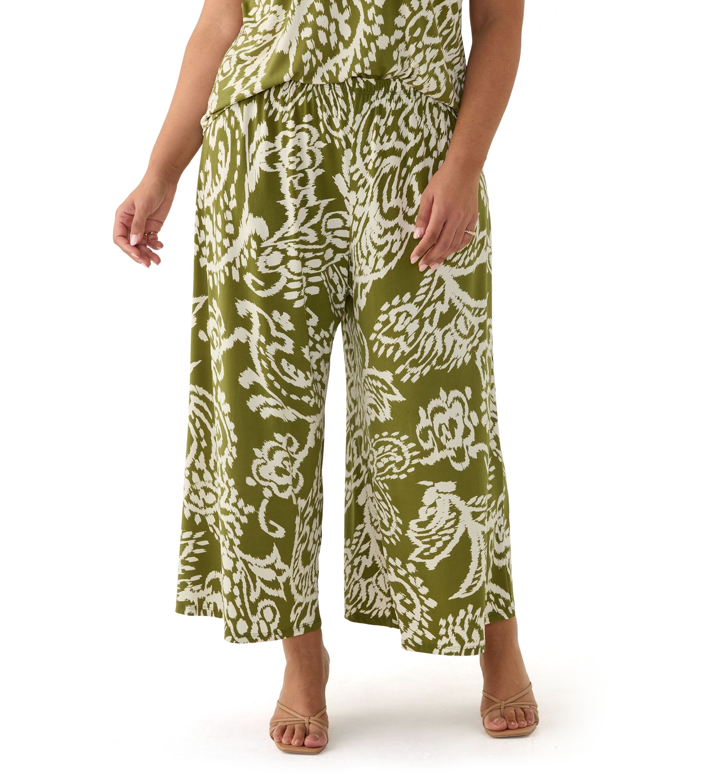 Plus Size Wide Leg Printed Pants 