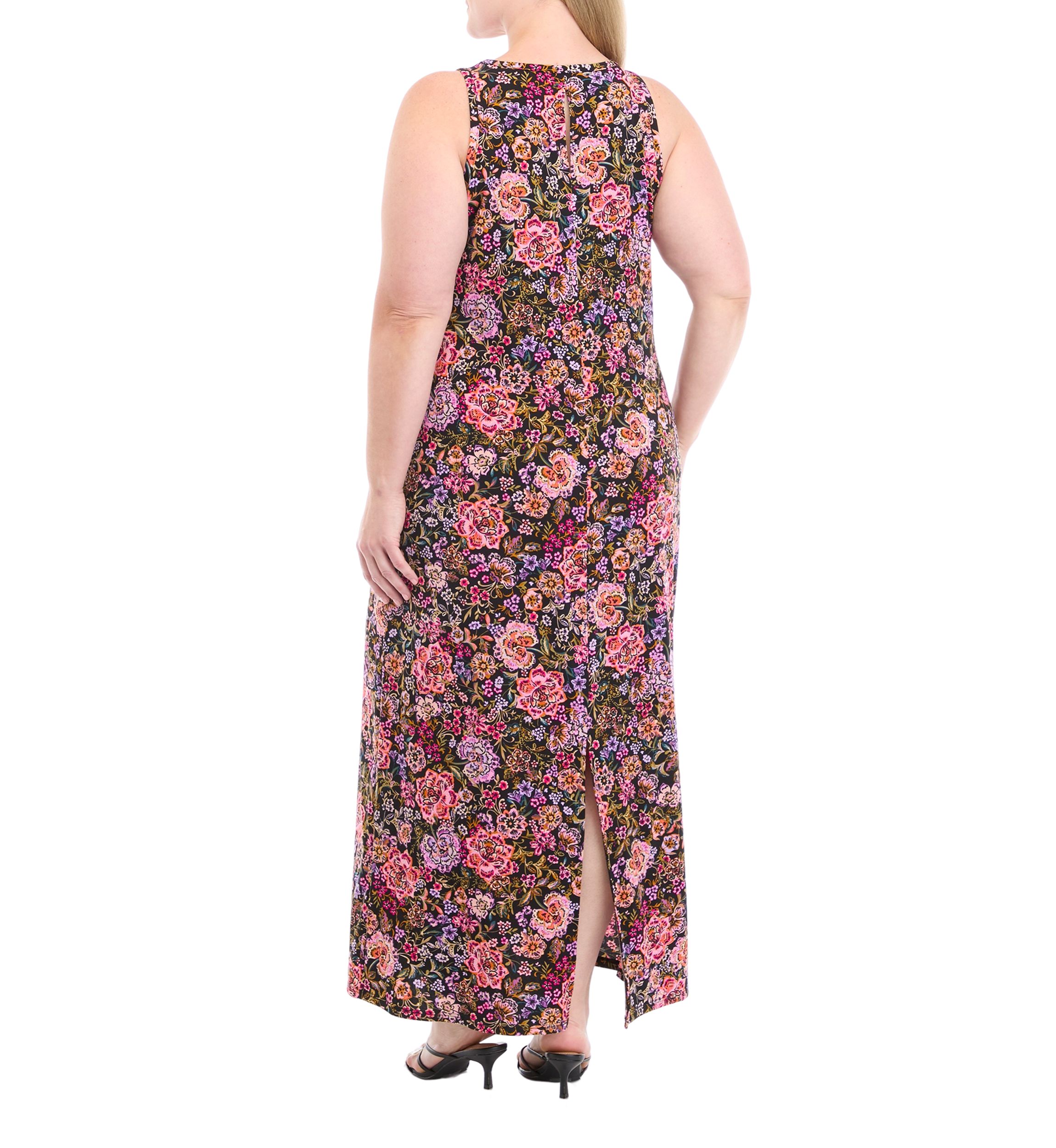 Plus Size Crew Neck Sleeveless Maxi Dress