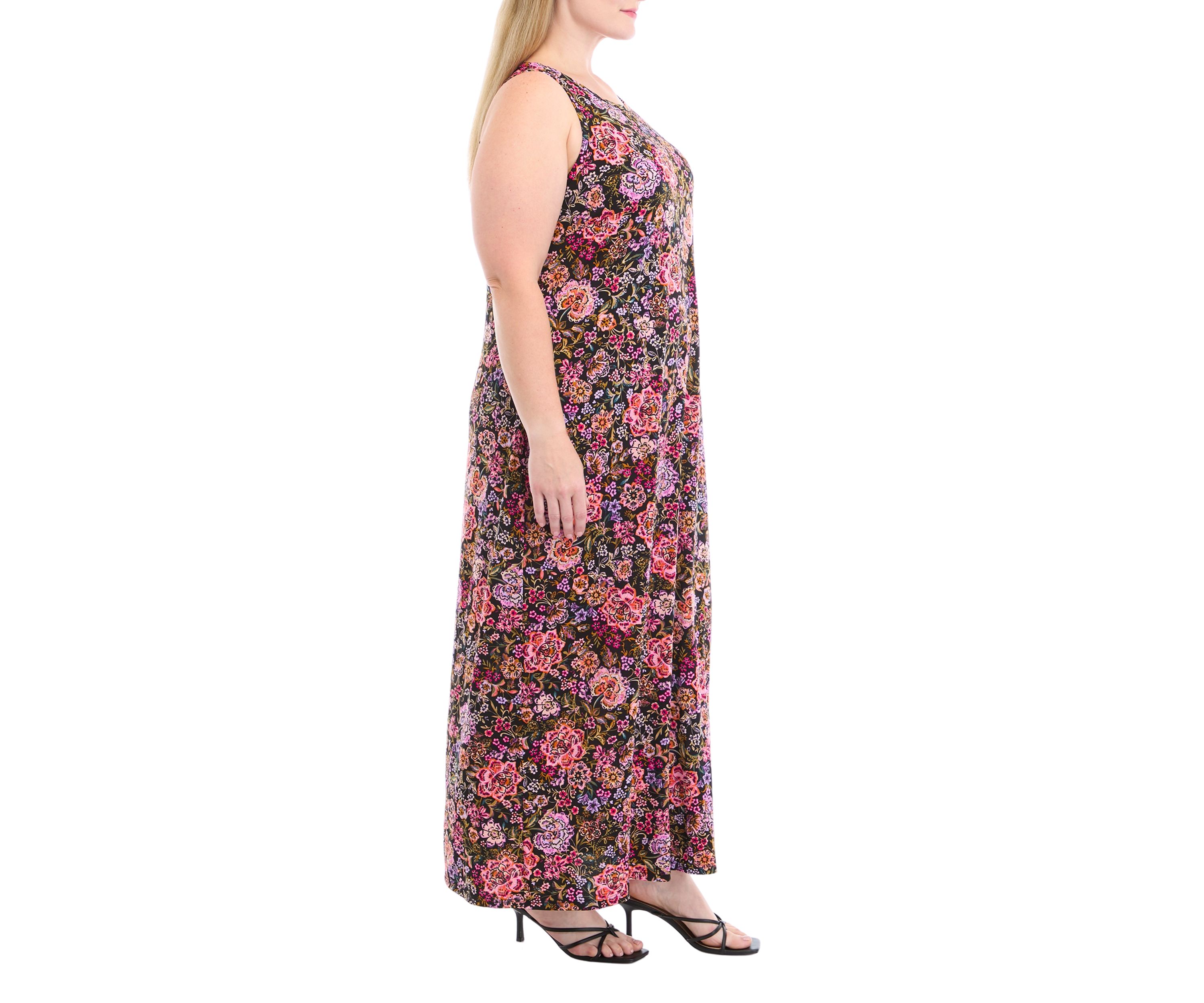 Plus Size Crew Neck Sleeveless Maxi Dress