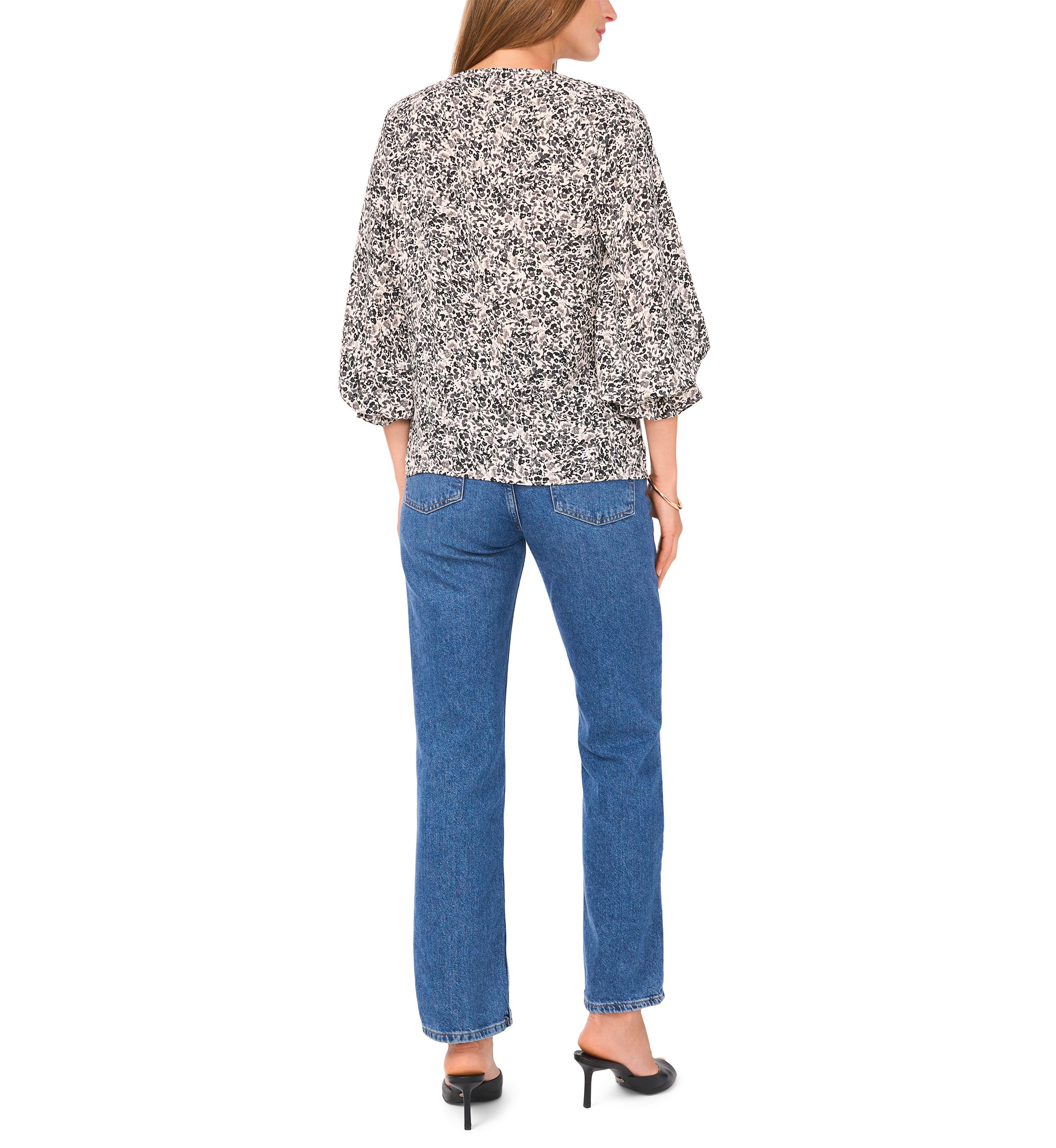 Womens 3/4 Sleeve V-Neck Floral Blouse