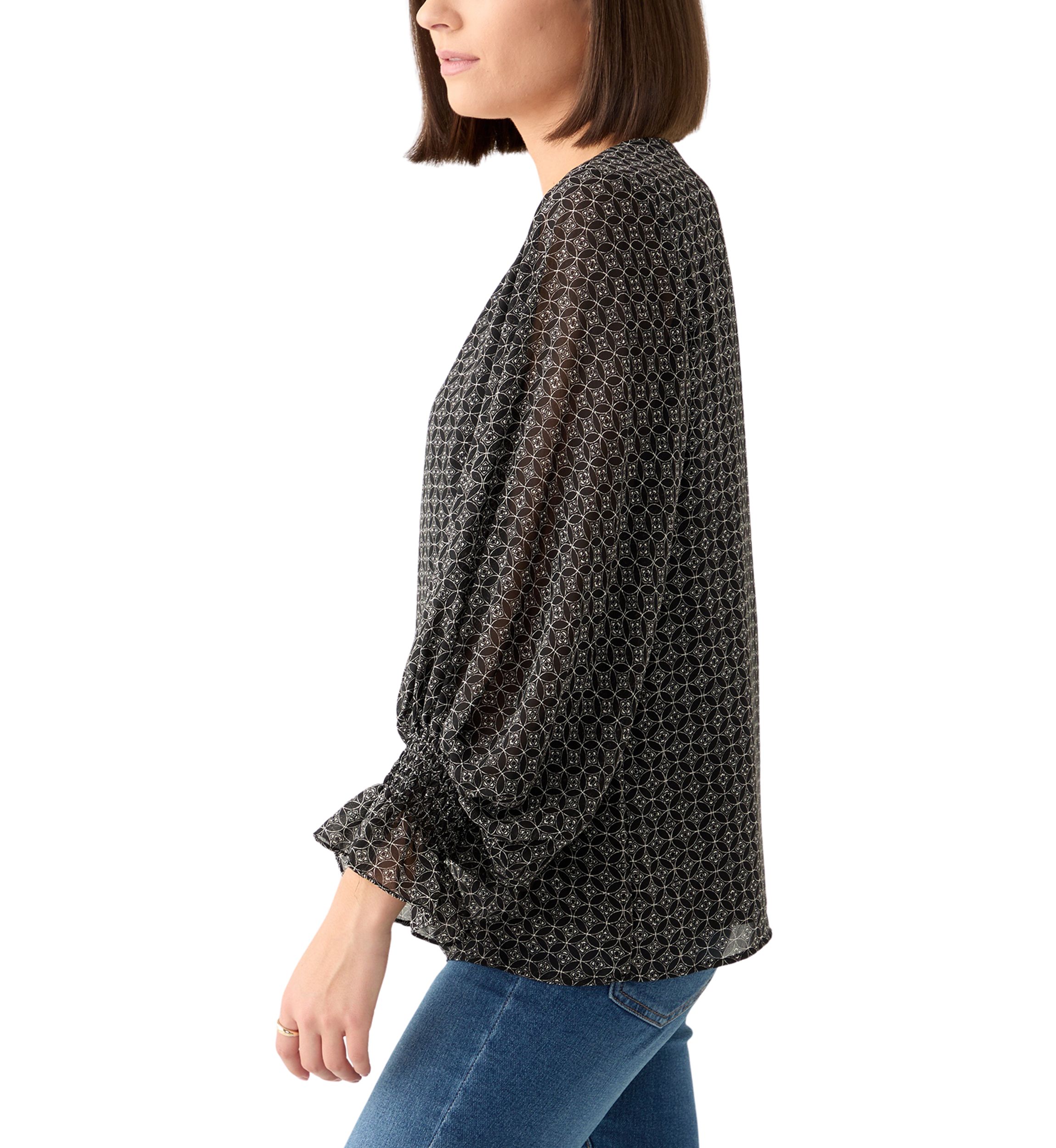 Womens Long Sleeve V-Neck Geometric Blouse