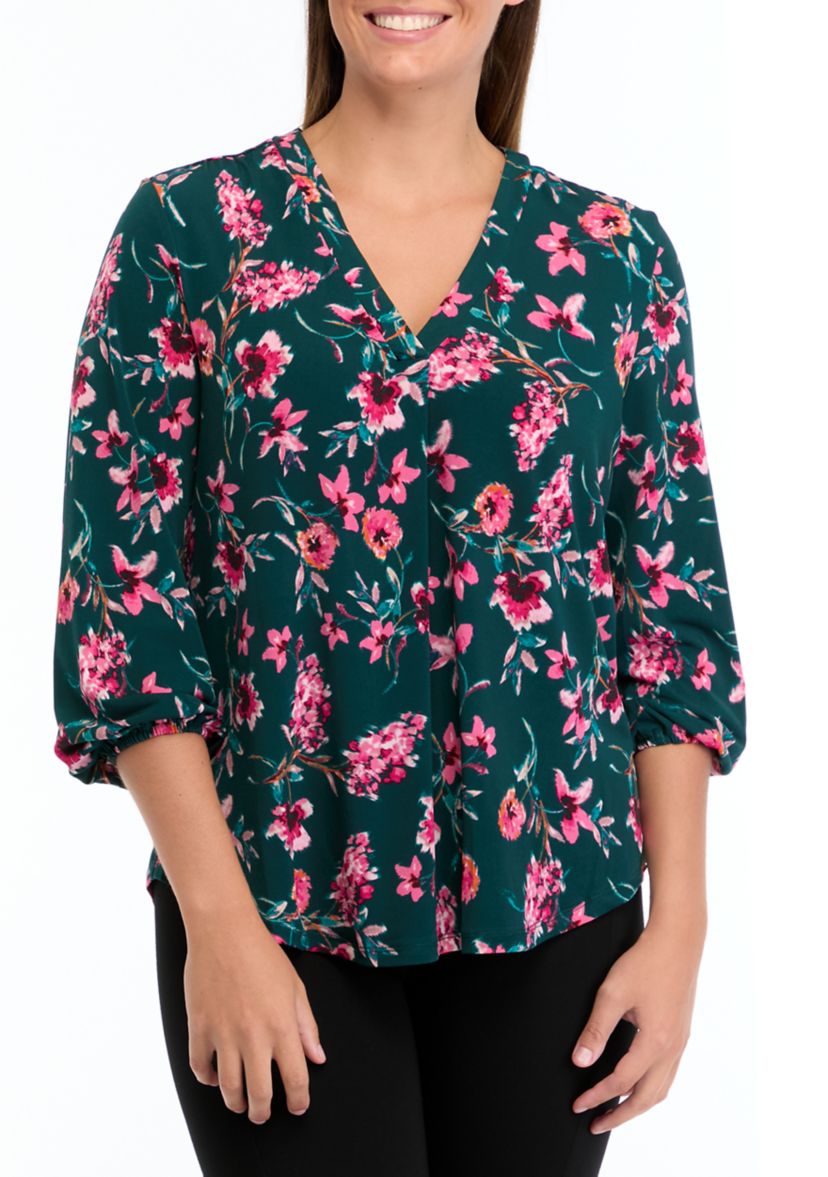 Womens 3/4 Sleeve V-Neck Top