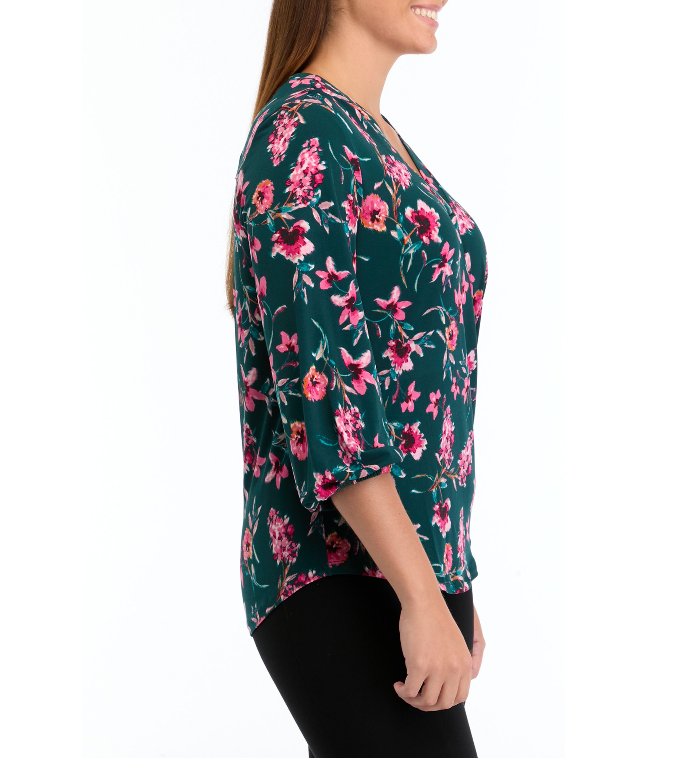 Womens 3/4 Sleeve V-Neck Top