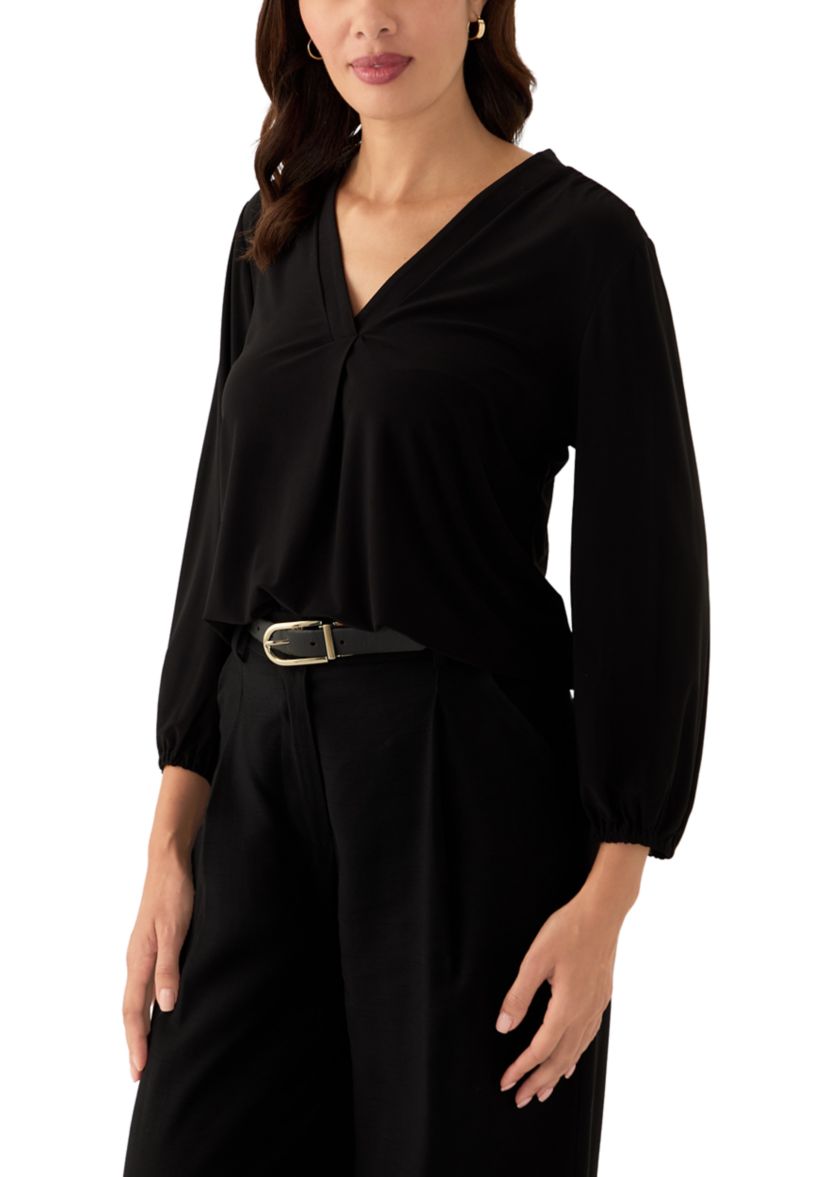 Womens 3/4 Sleeve V-Neck Top