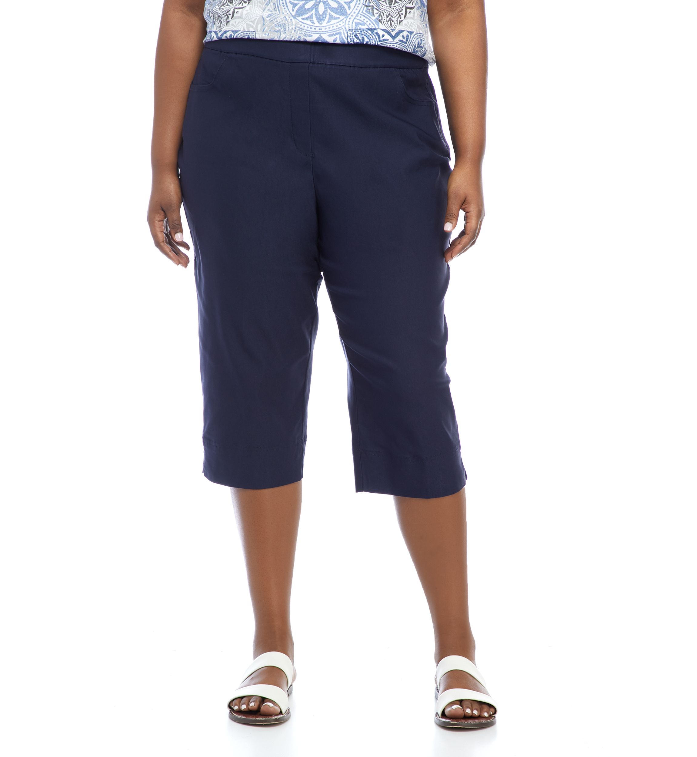 Plus Size Solid Capris