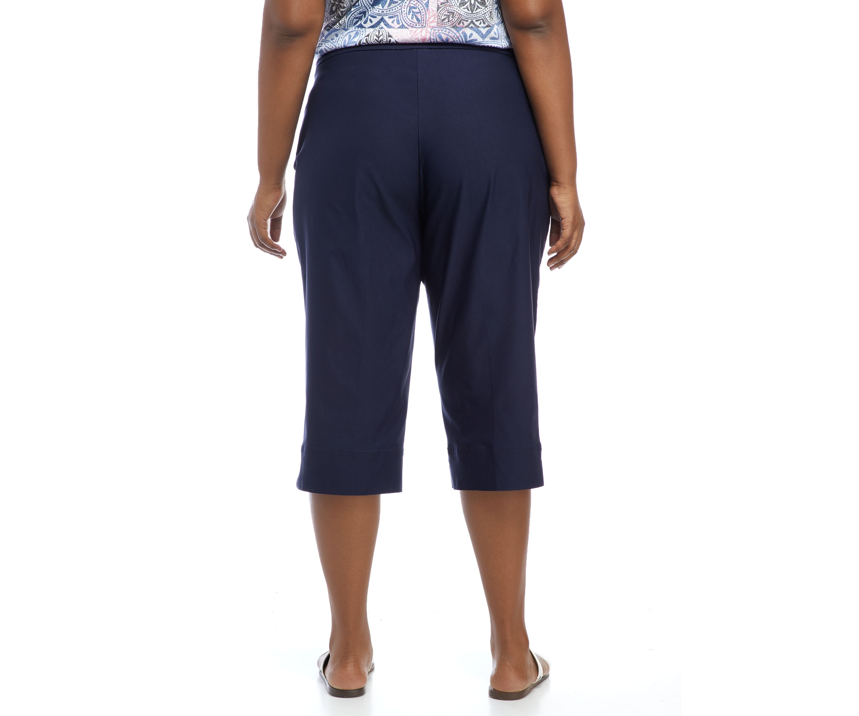 Plus Size Solid Capris