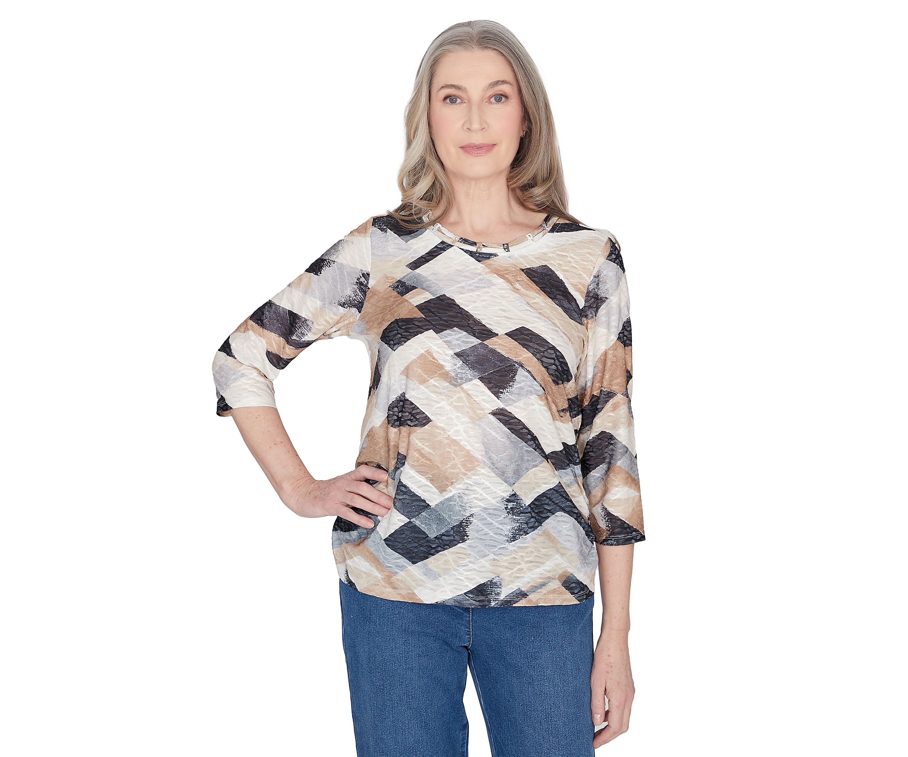 Womens Classics Abstract Chevron Top