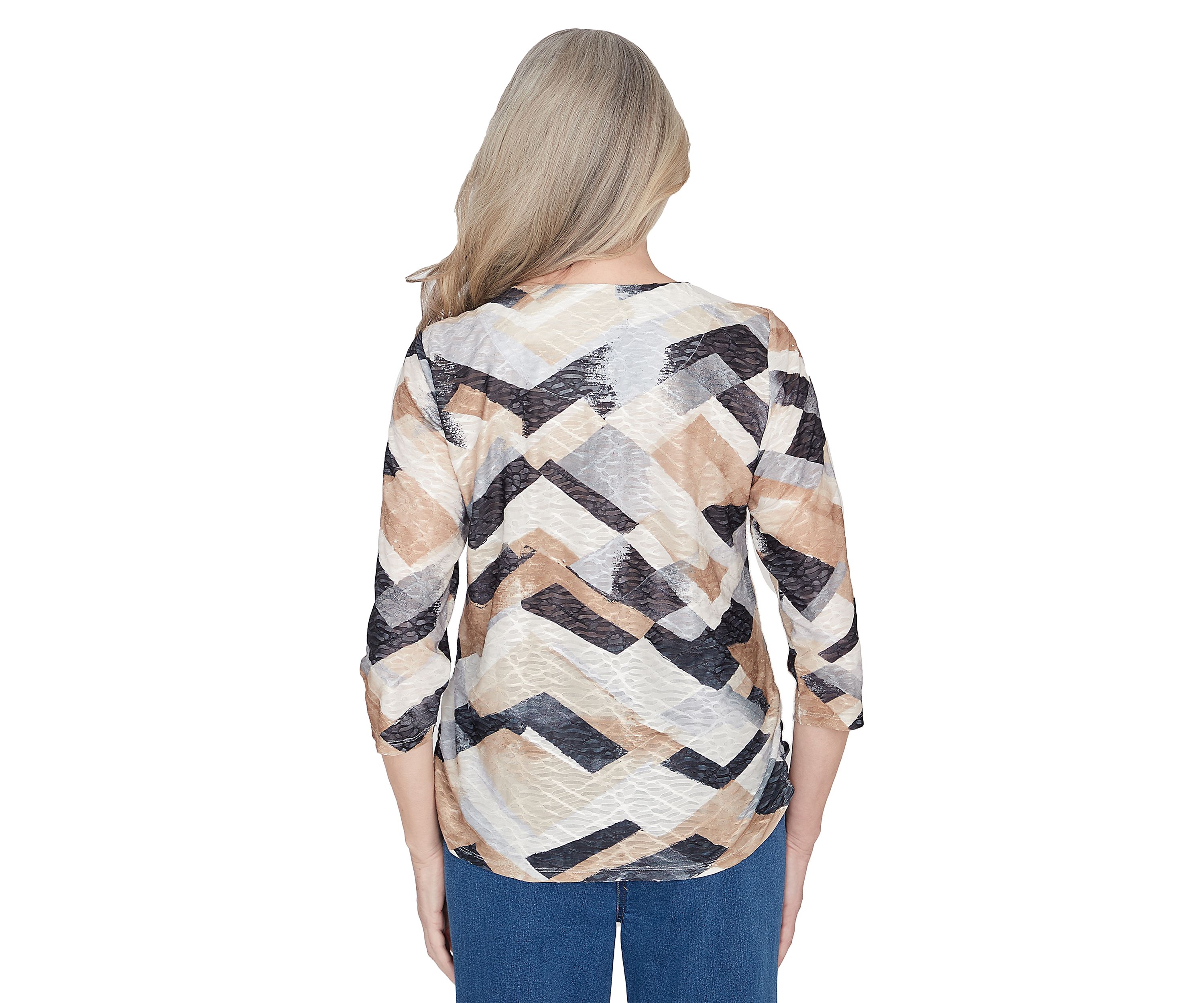 Womens Classics Abstract Chevron Top