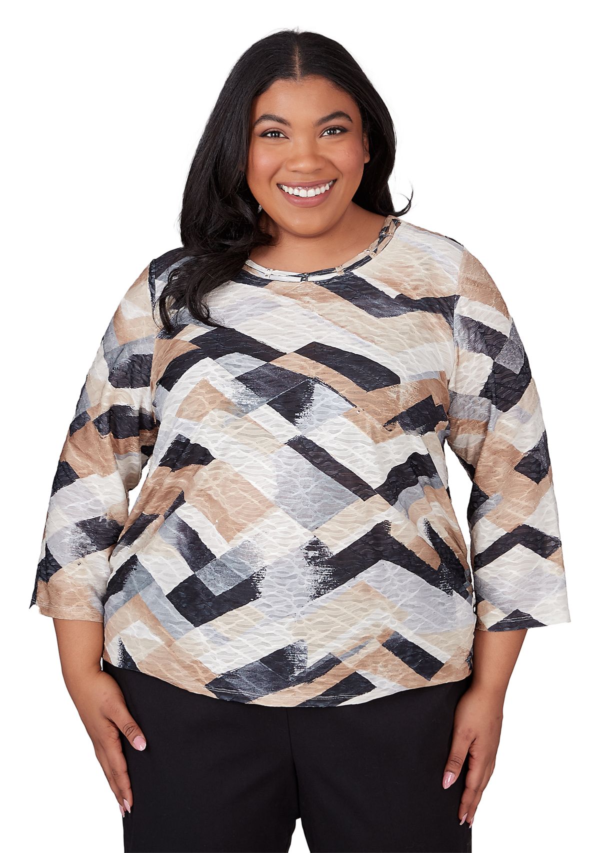 Plus Size Classic Abstract Chevron Printed Top
