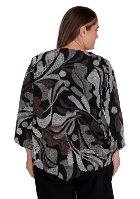 Plus Classics Textured Leaf Printed Top