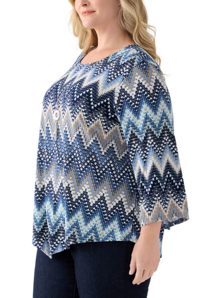 Plus Size 3/4 Puff Chevron Top with Detachable Necklace