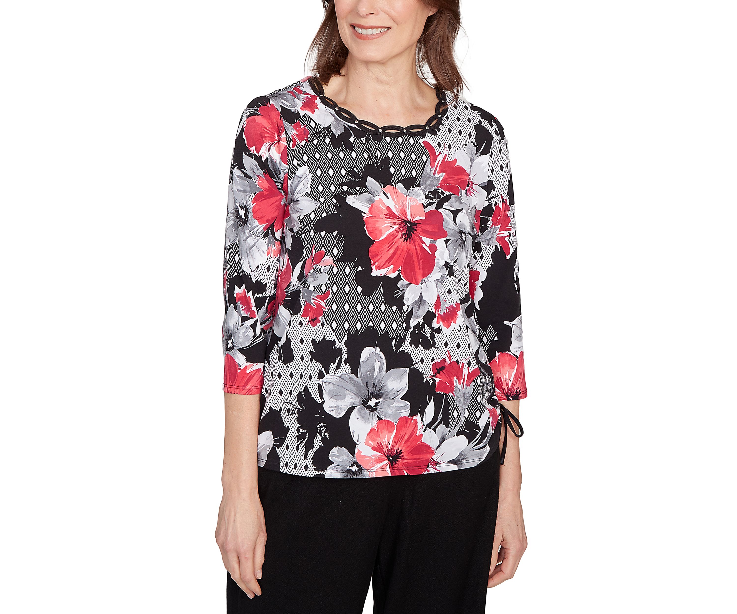 Womens Key Items Diamond Floral Patch Top 