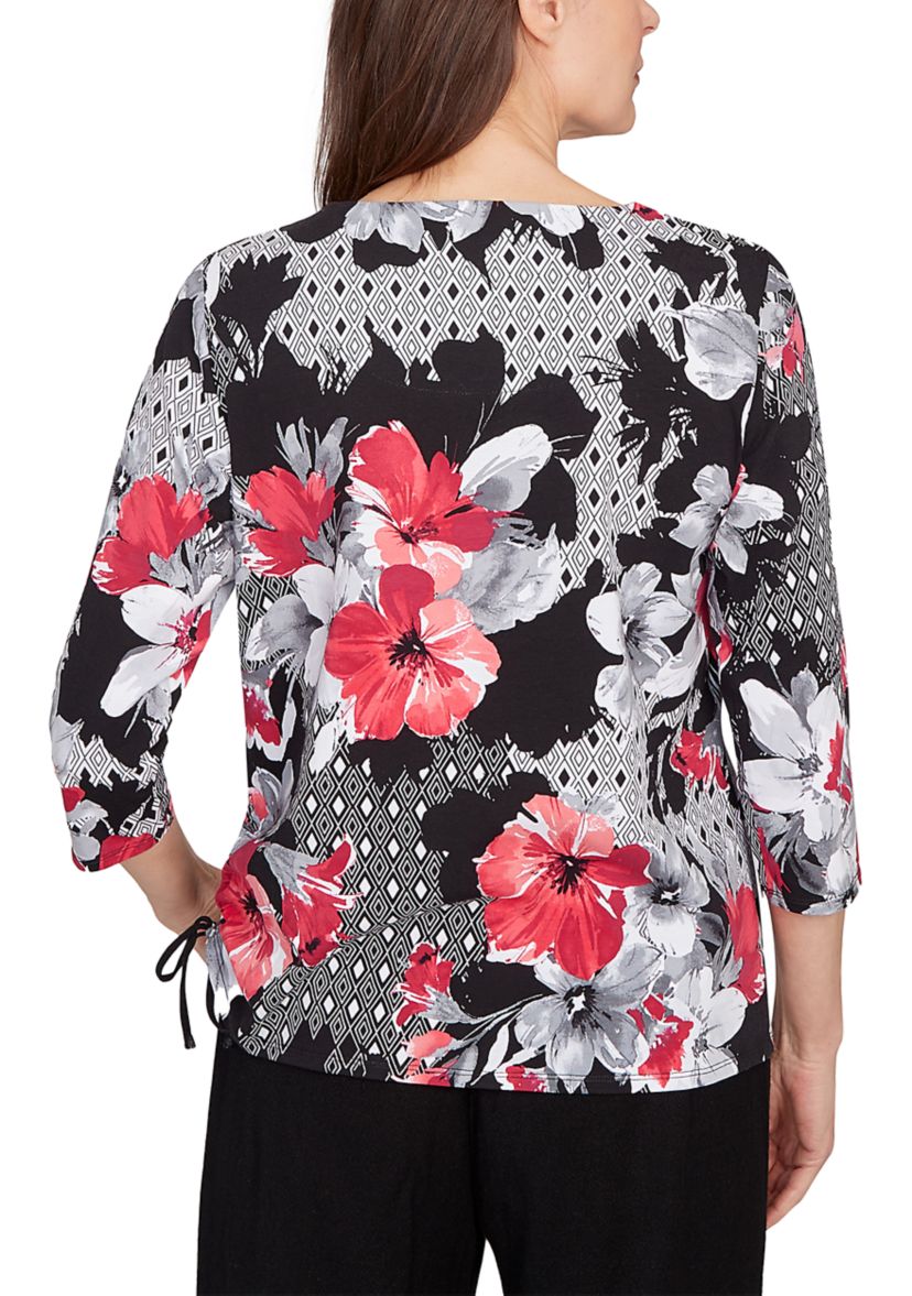 Petite Key Items Diamond Floral Patch Top