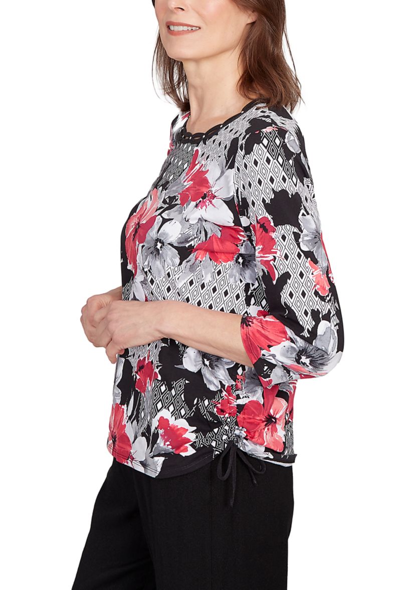 Petite Key Items Diamond Floral Patch Top