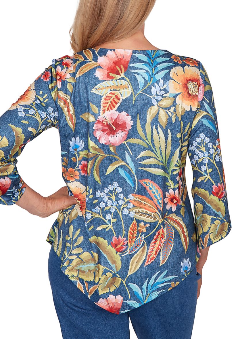 Petite Classics 3/4 Sleeve Textured Floral Top