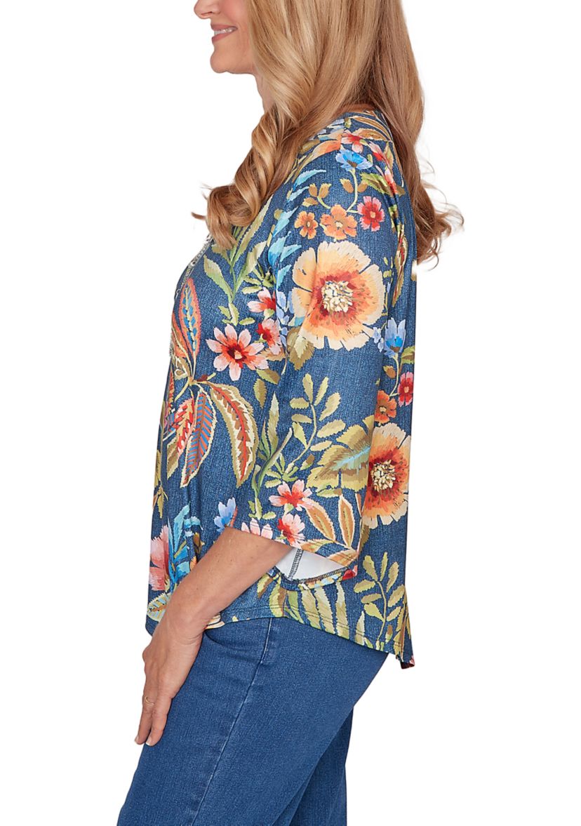 Petite Classics 3/4 Sleeve Textured Floral Top