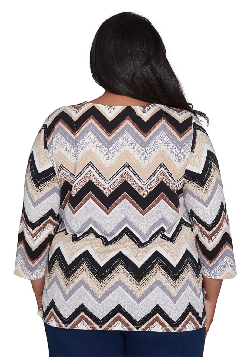 Plus Size Zig Zag Printed T-Shirt