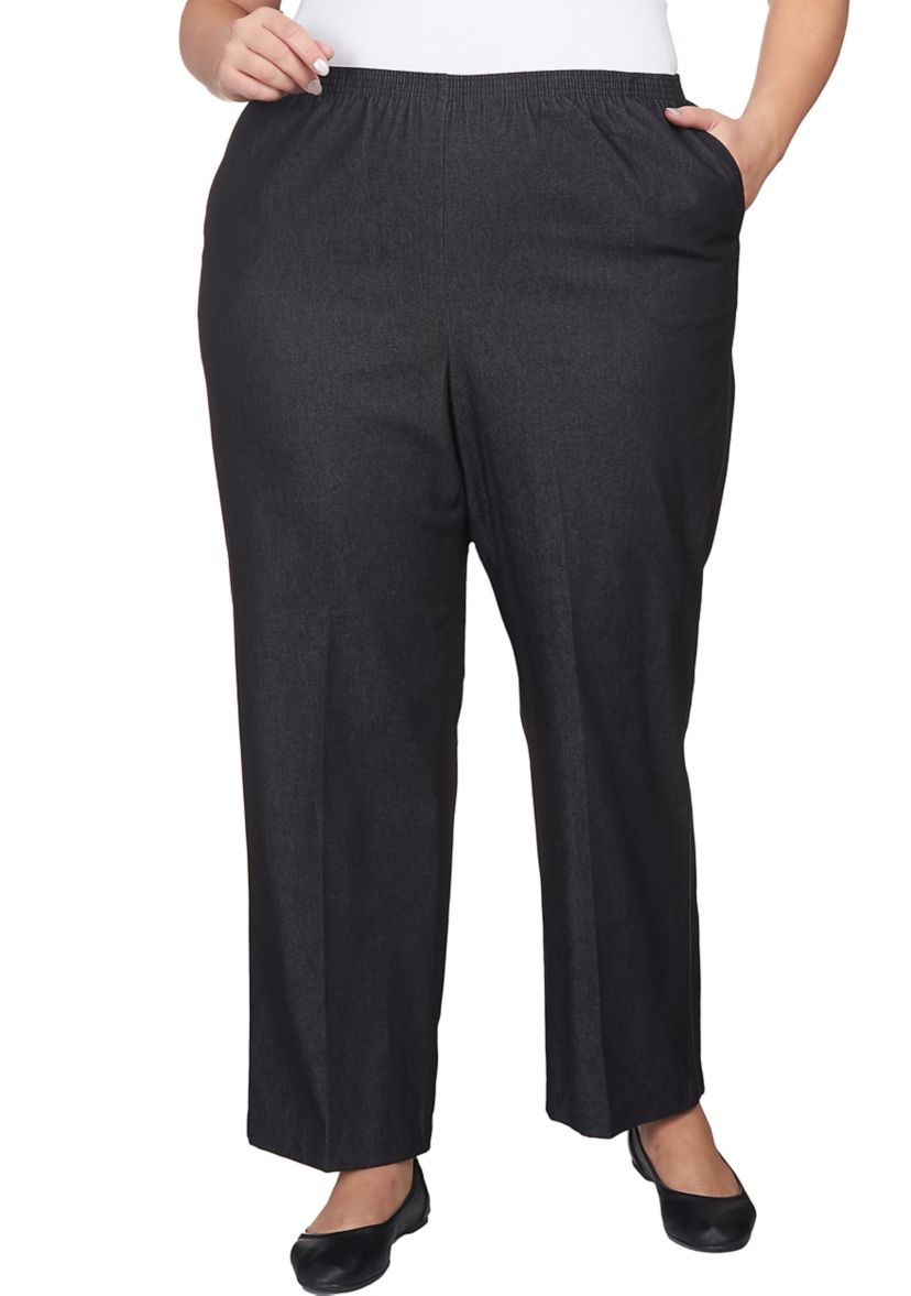 Plus Size Black Denim Pants - Short 