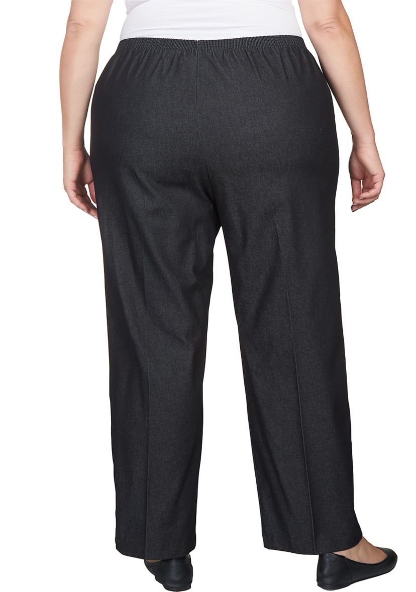 Plus Size Black Denim Pants - Short 