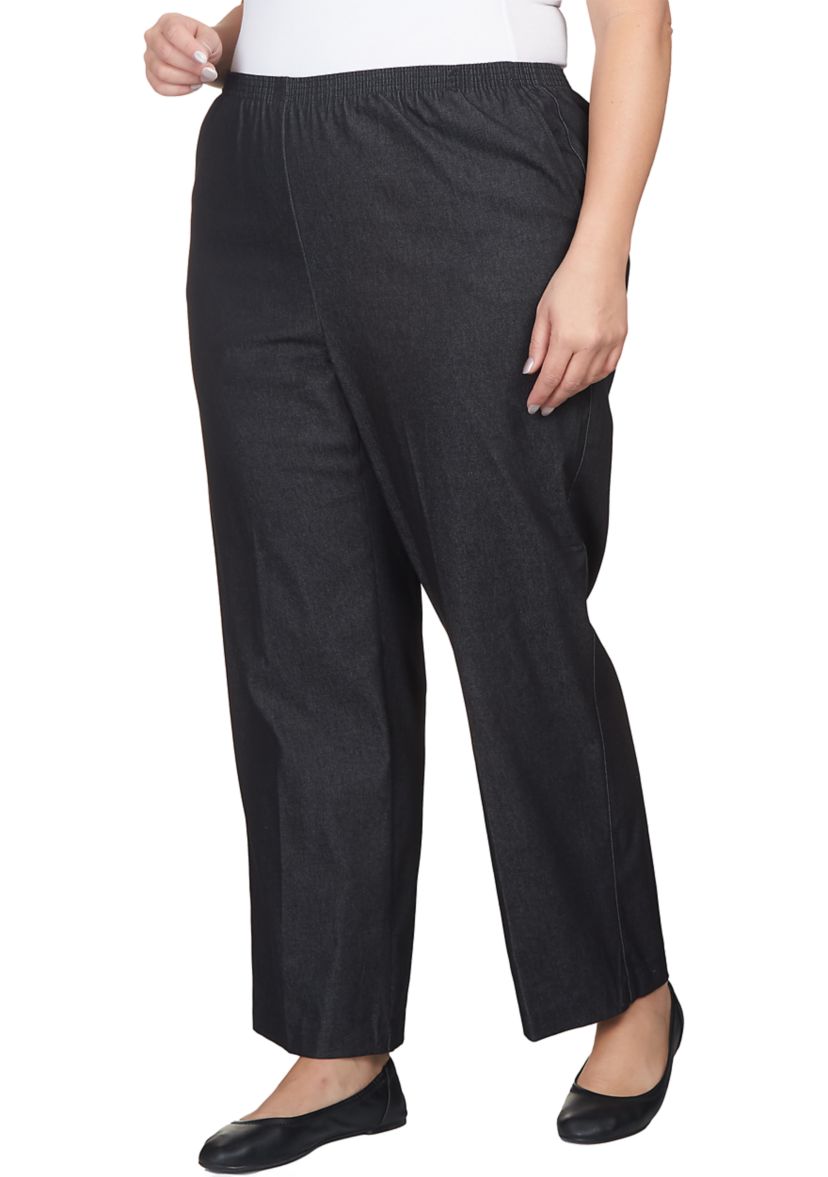 Plus Size Black Denim Pants - Short 