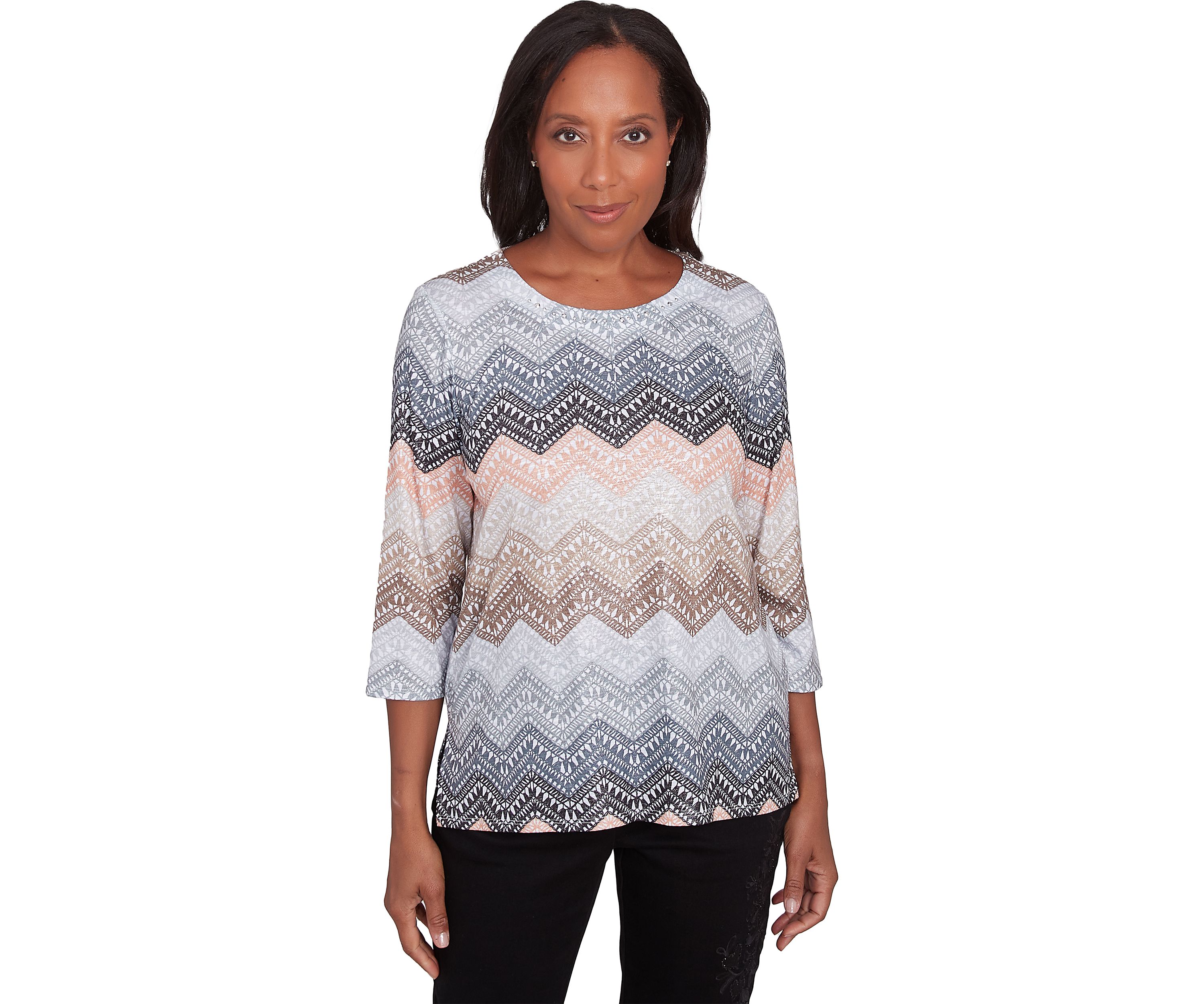 Womens Classics Ombré Lacey Chevron Top