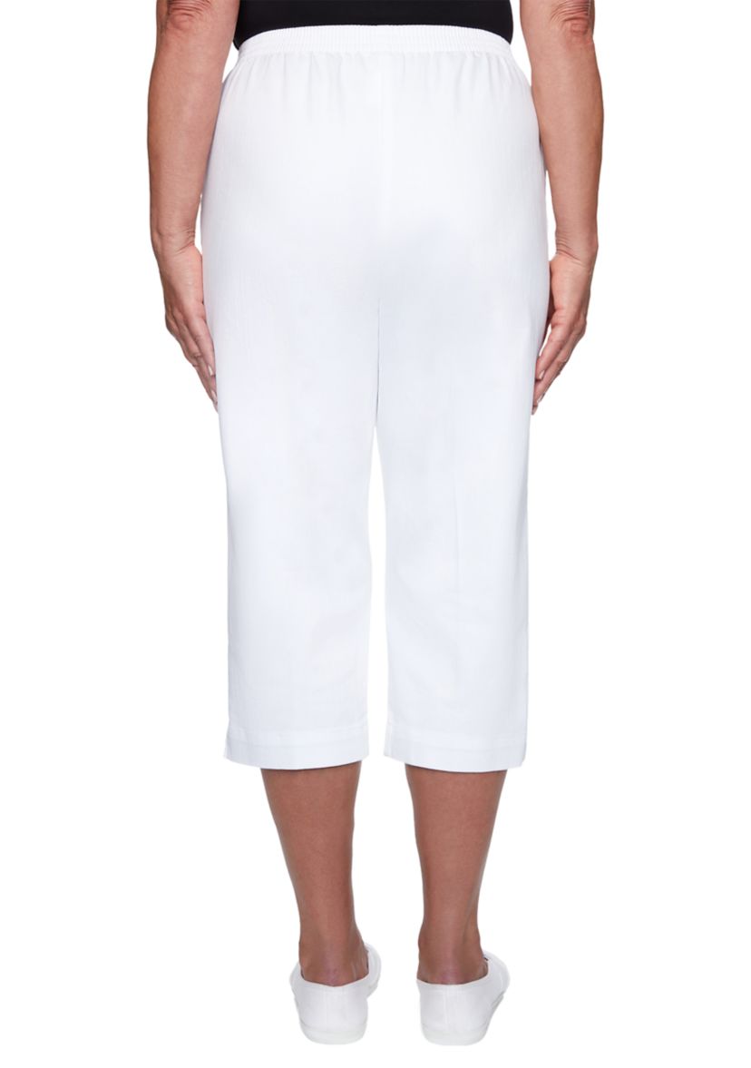 Womens Classics Flat Front Denim Capris