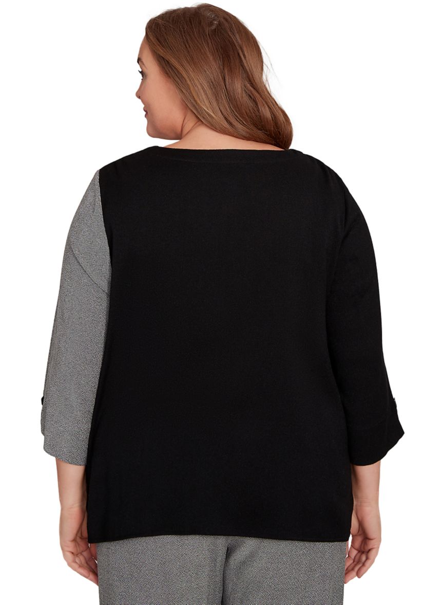 Plus Size Santa Barbara Center Spliced Top with Necklace