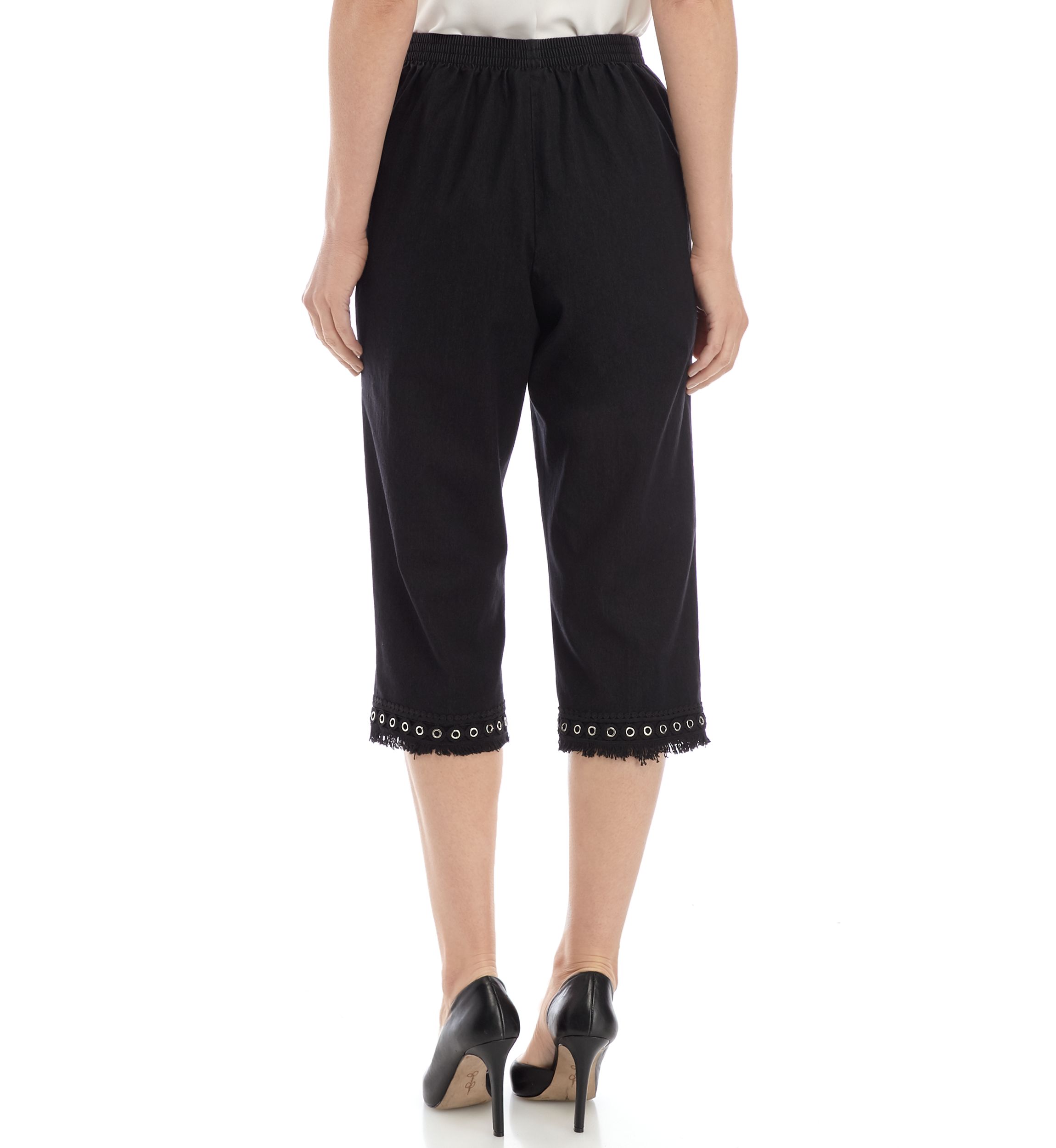 Womens Checkmate Lace Fringe Capri Pants 