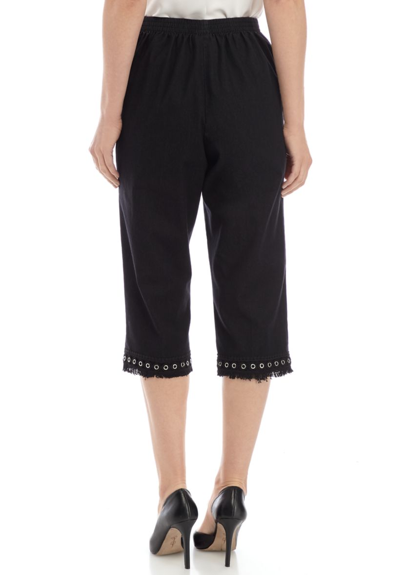 Womens Checkmate Lace Fringe Capri Pants 