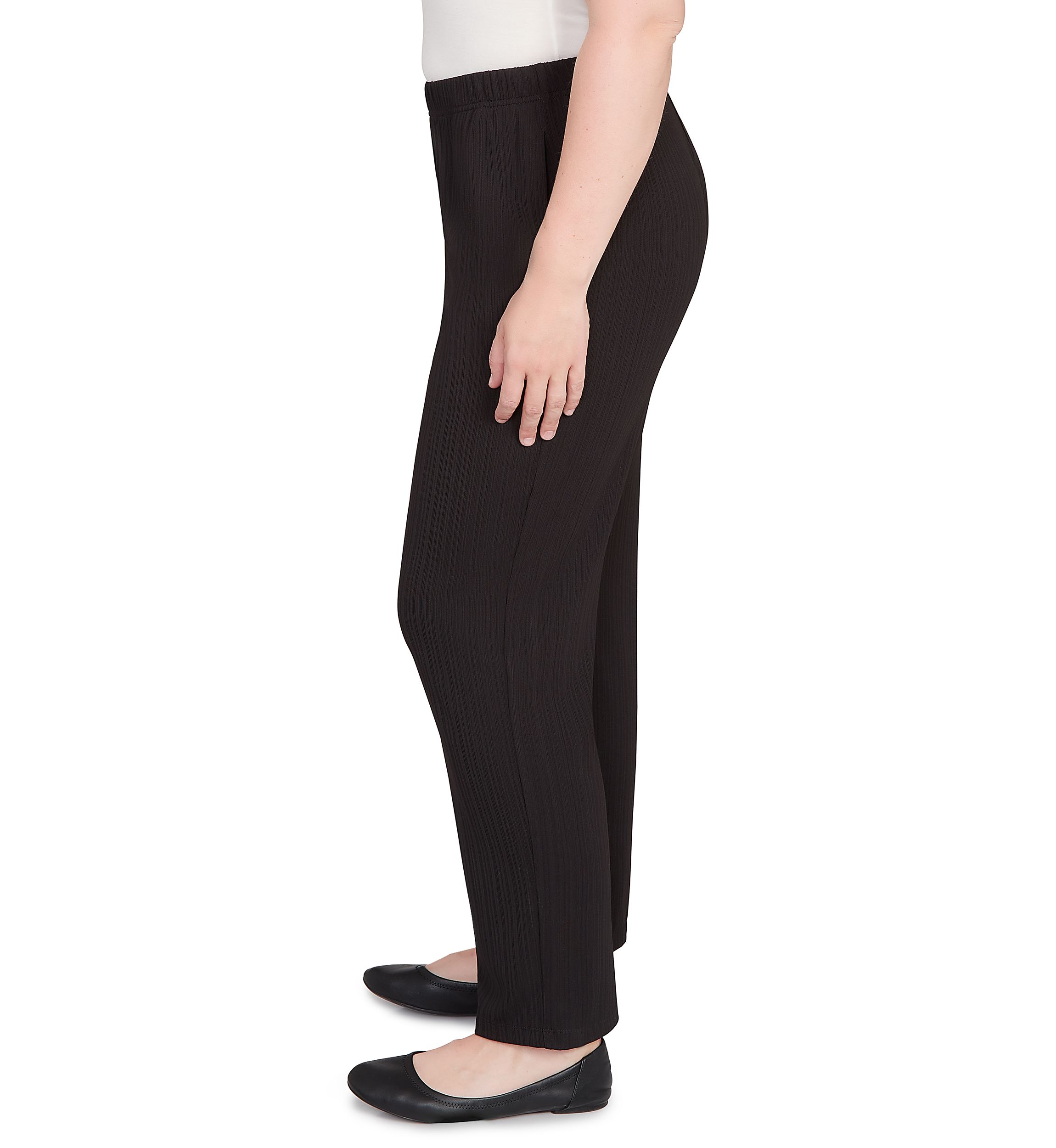 Womens  Business As Usual Proportioned Short Pants