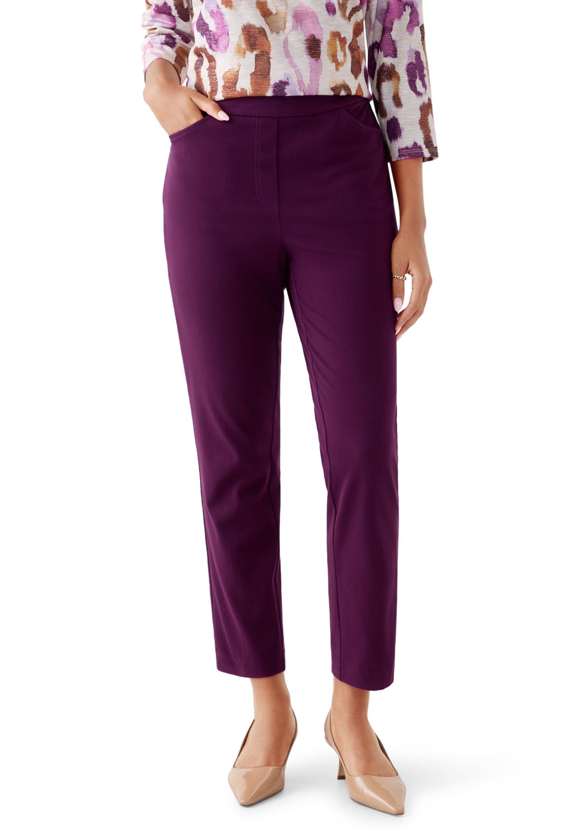 Womens Urban Legend Proportioned Short Pants