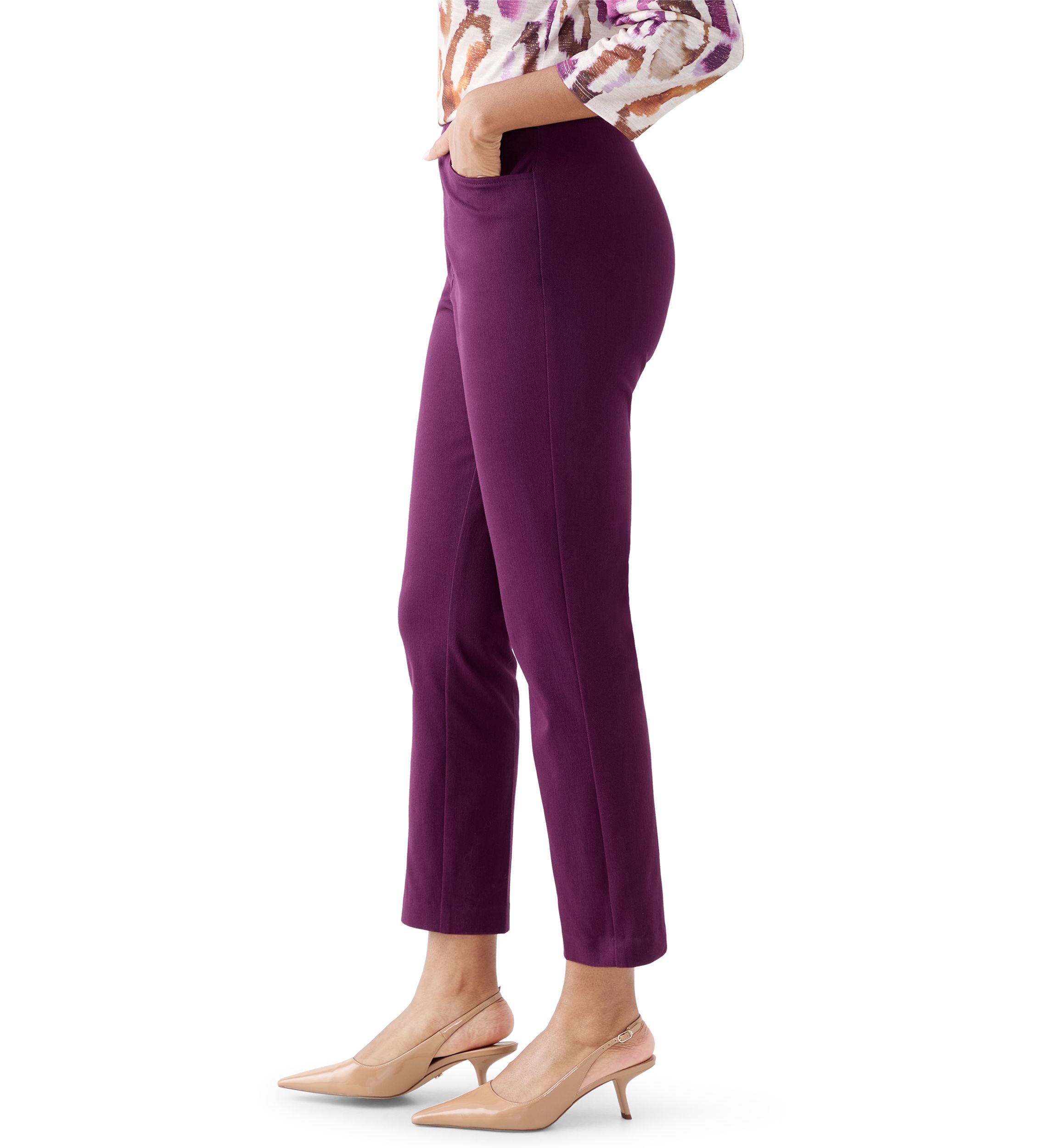 Womens Urban Legend Proportioned Short Pants