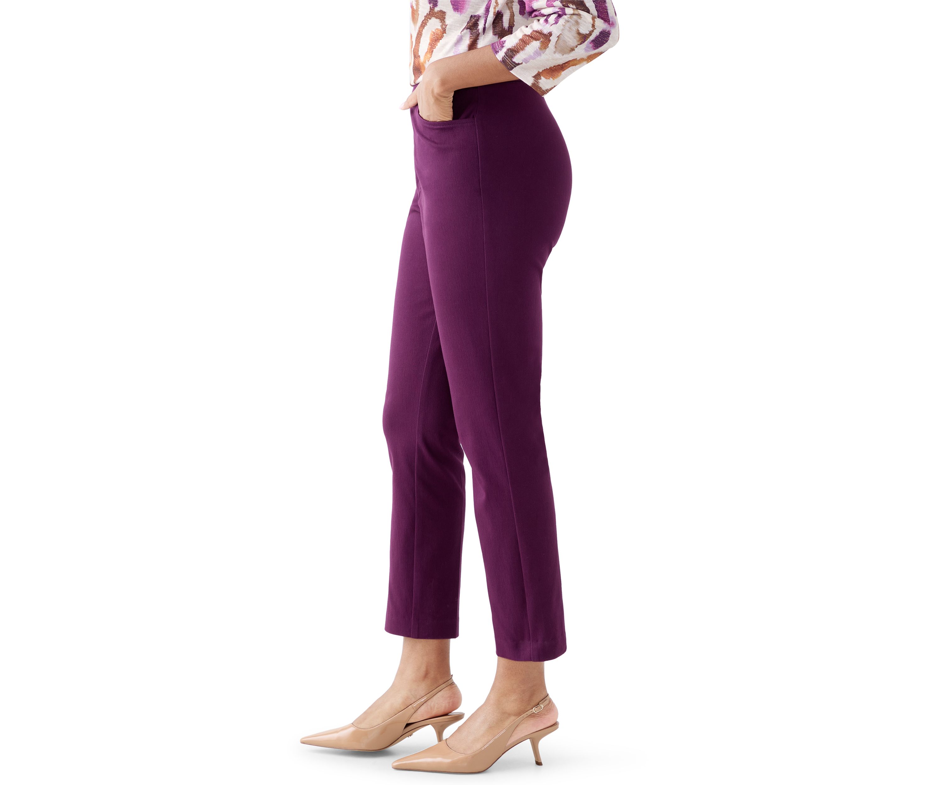 Womens Urban Legend Proportioned Short Pants