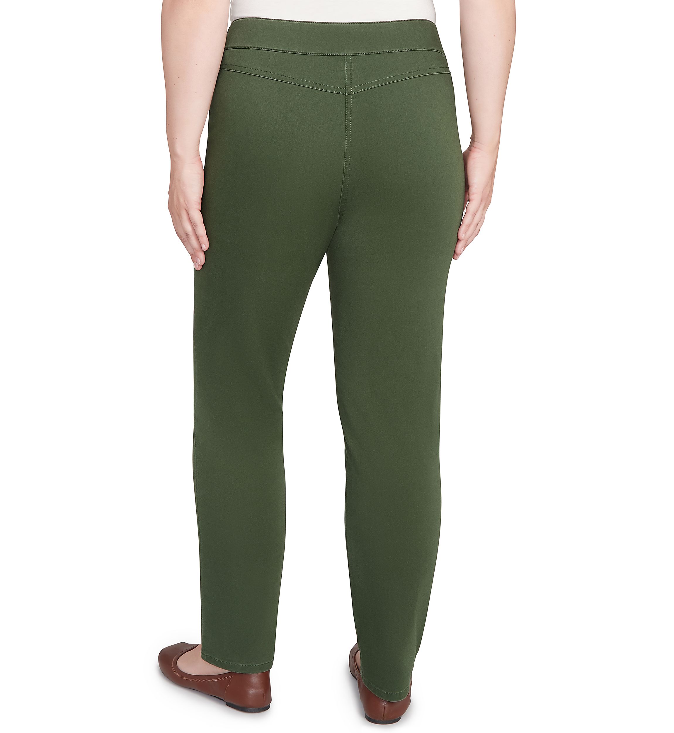 Womens Mount Laurel Proportioned Short Pants