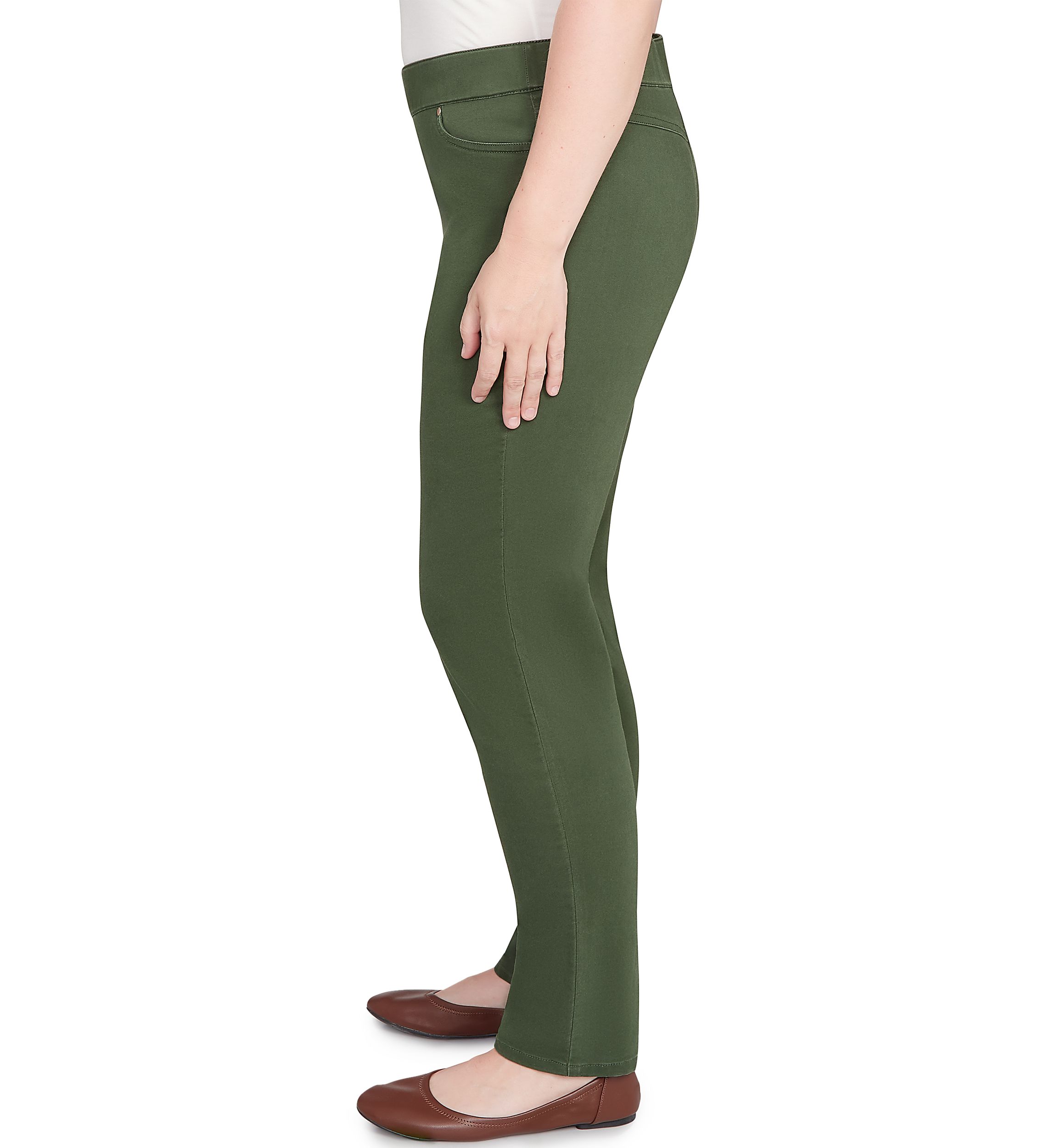 Womens Mount Laurel Proportioned Short Pants