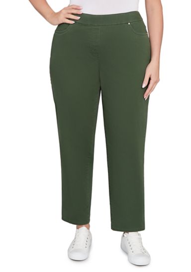 Plus Size Mount Laurel Proportioned Short Pants