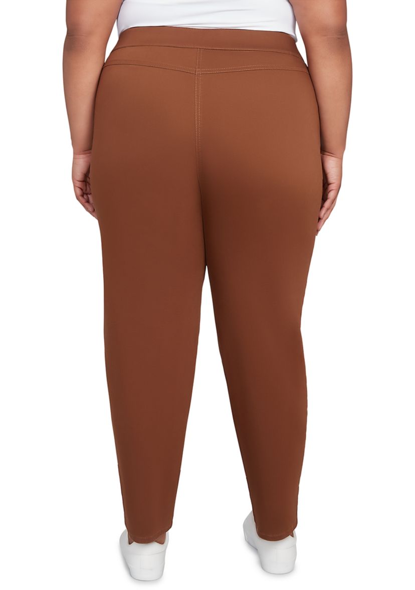 Plus Size Mount Laurel Proportioned Short Pants