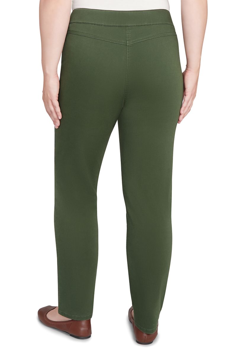 Petite Mount Laurel Proportioned Short Pants