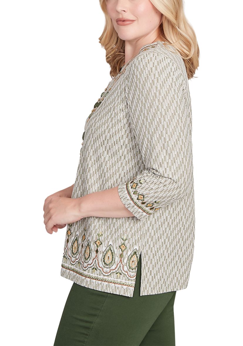 Petite Mount Laurel Medallion Border Texture Top