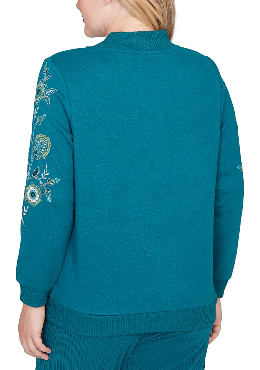 Womens Lake Champlain Embroidered Sleeves