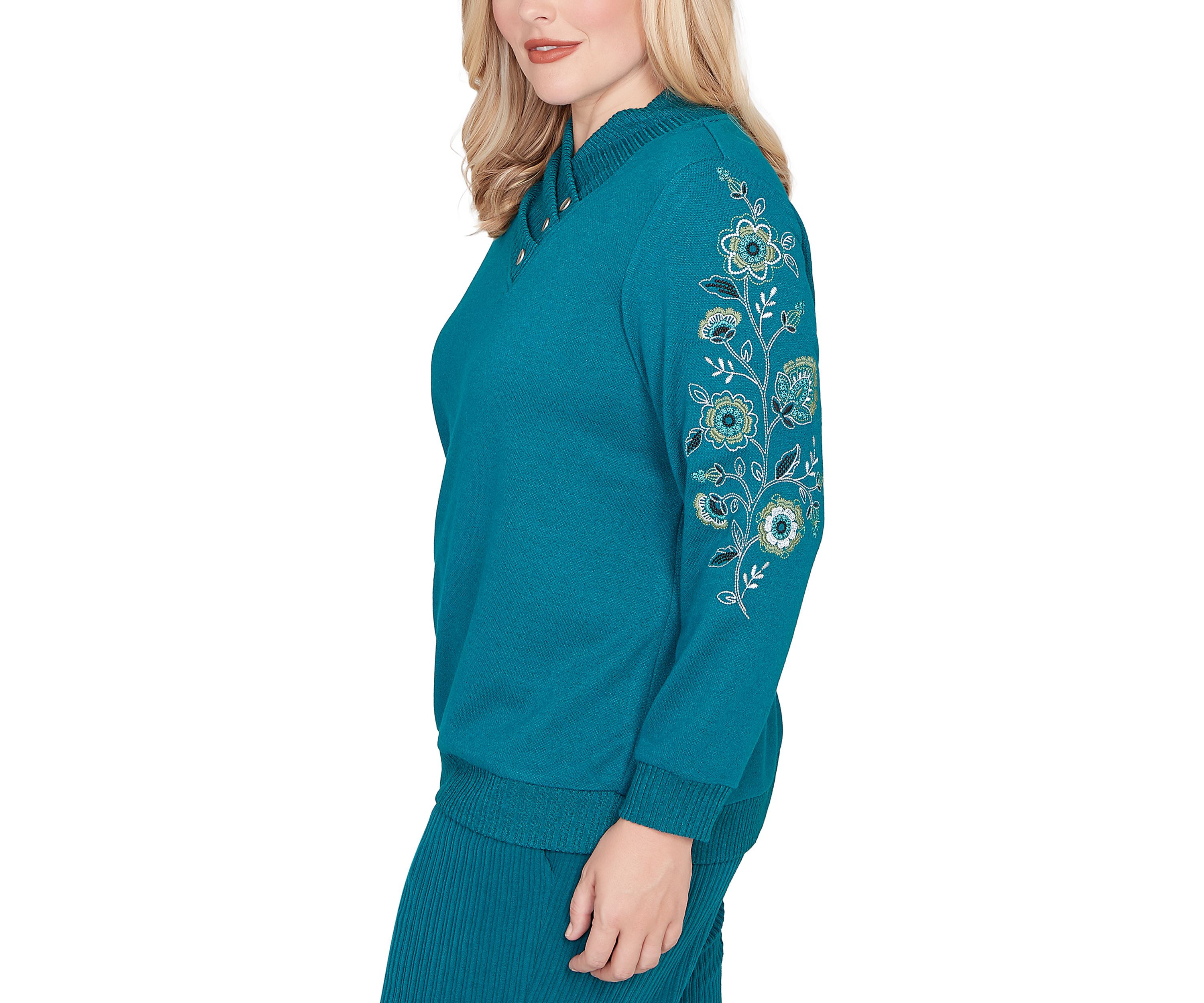 Womens Lake Champlain Embroidered Sleeves