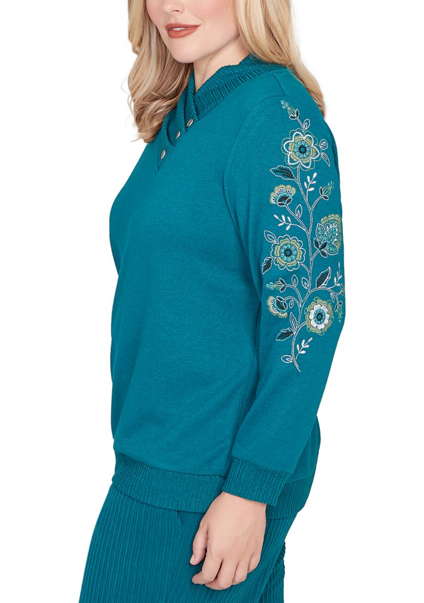 Womens Lake Champlain Embroidered Sleeves
