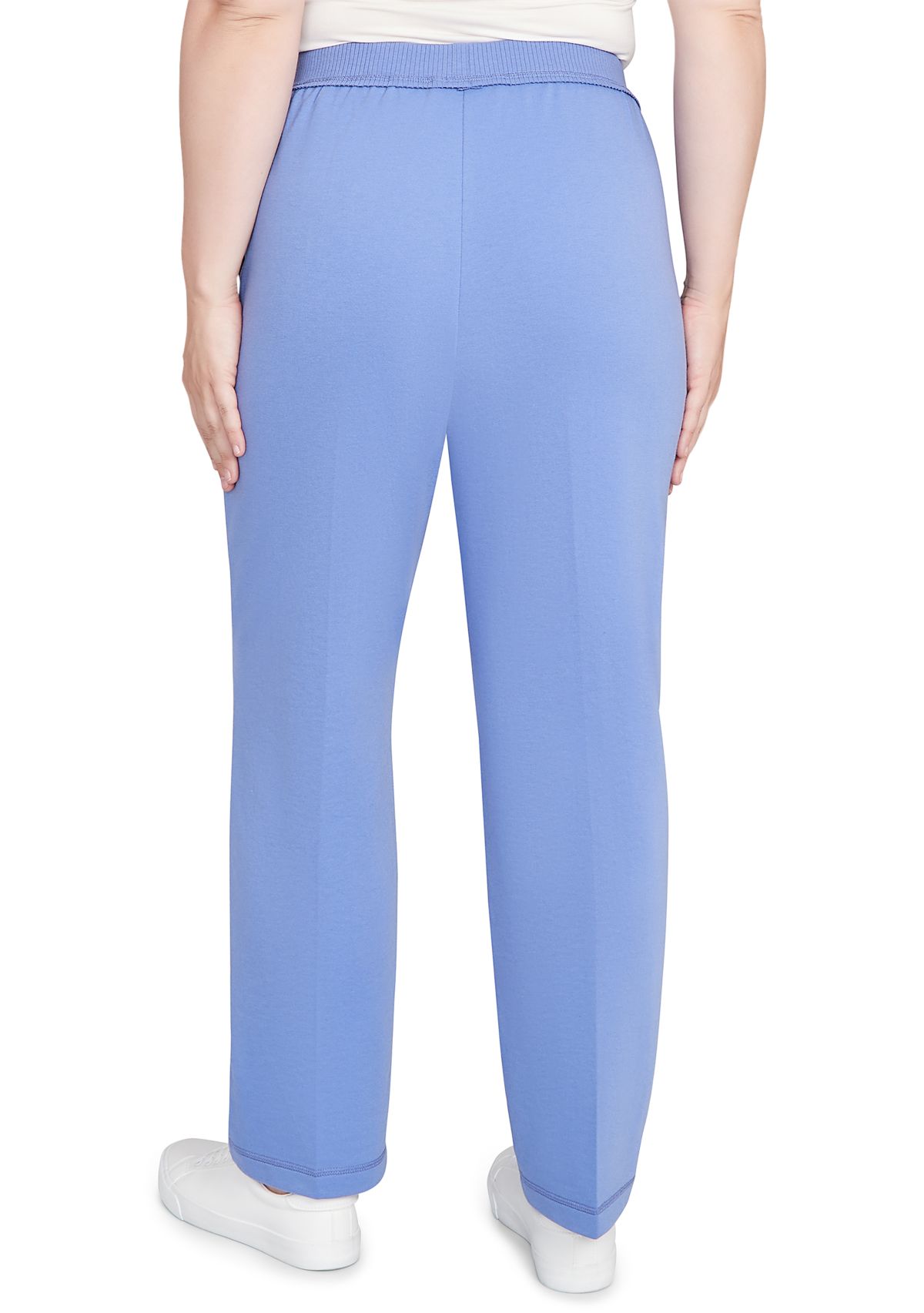 Petite Casual Vibe Proportioned Short Pants