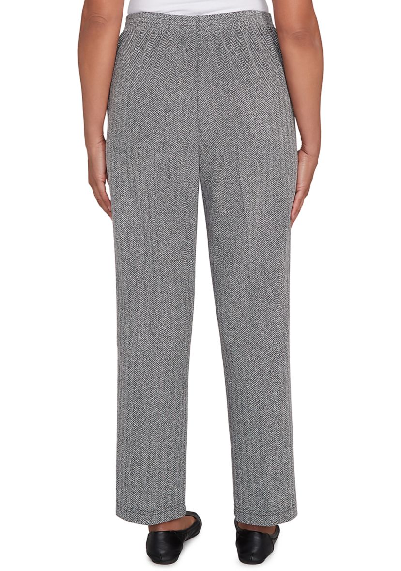 Womens Jet Setter Proportioned Short Pants