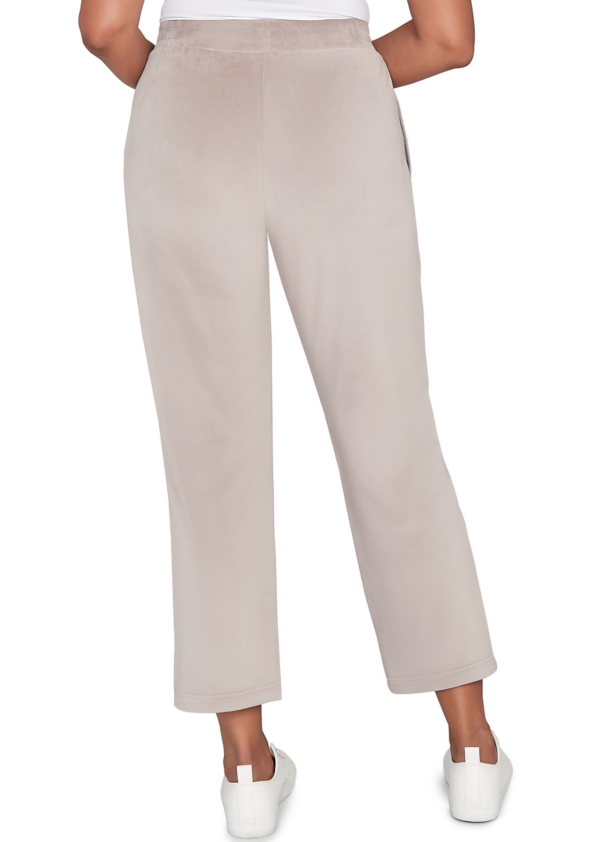 Womens Calm Luxe Proportioned Short Pants