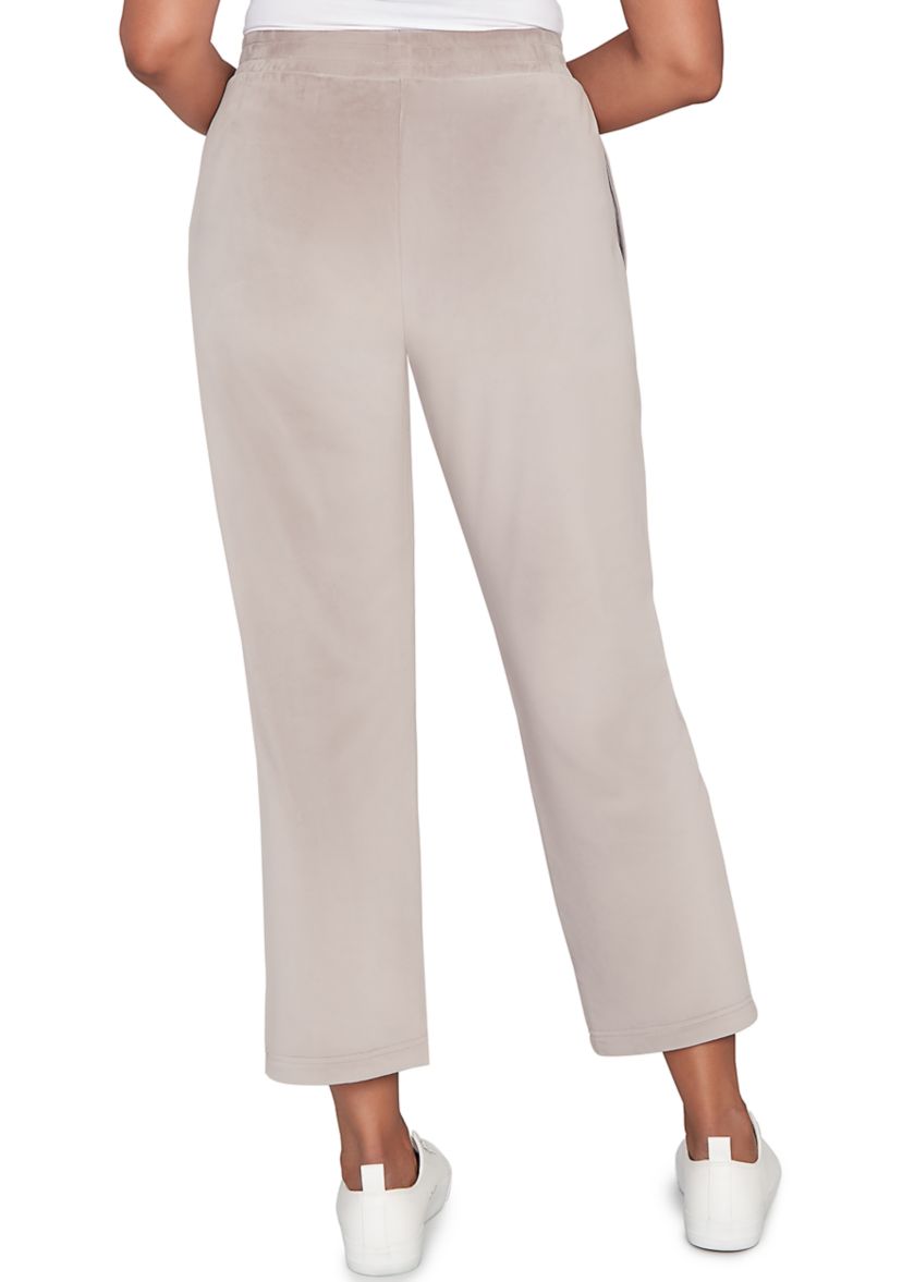 Womens Calm Luxe Proportioned Short Pants