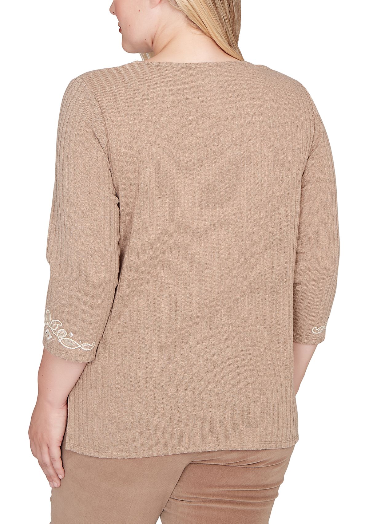 Womens Vienna Soutache Medallion Center Top 