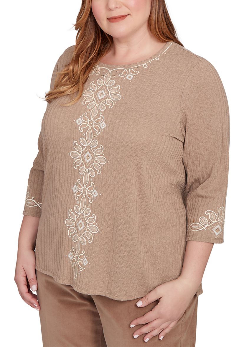 Plus Size Vienna Soutache Medallion Center Knit Top