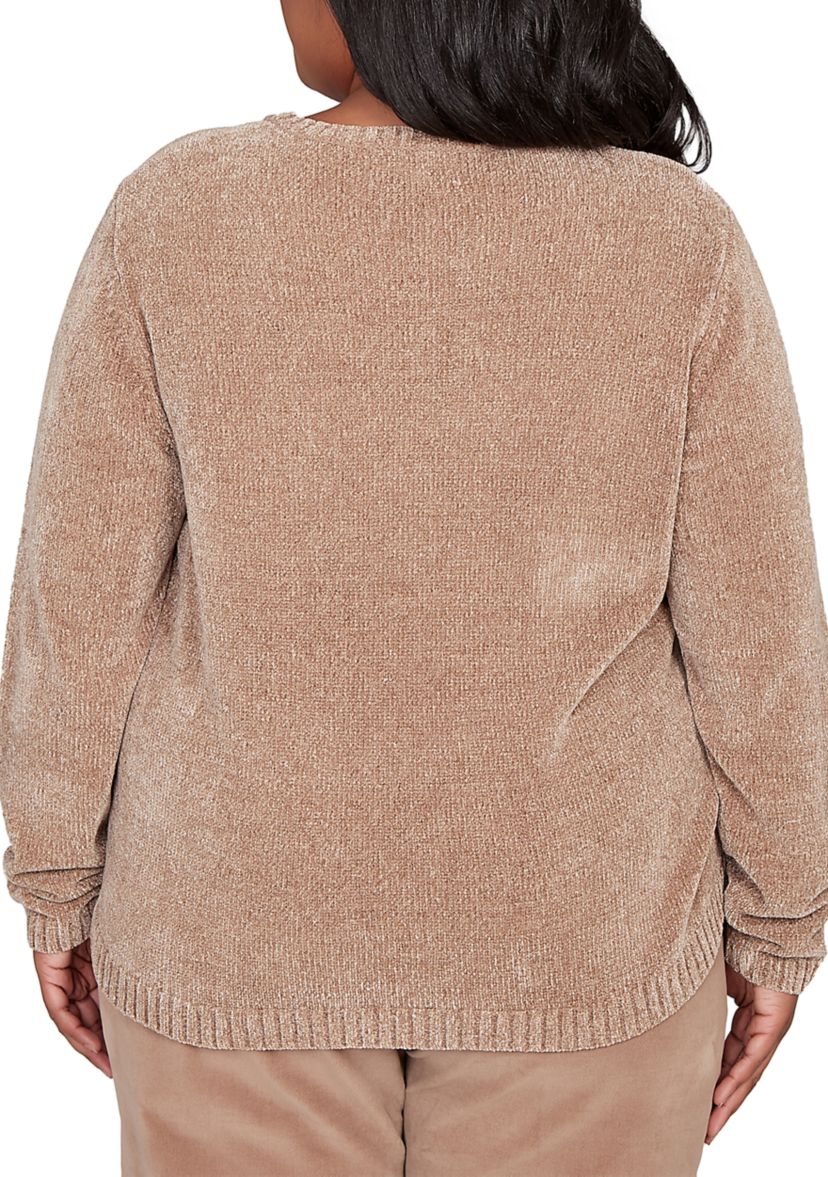 Plus Size Vienna Stitched Leaves Chenille Sweater